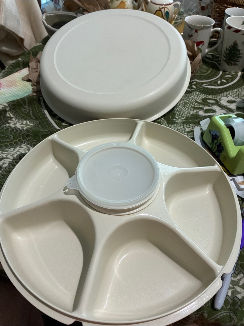 1980s Tupperware “Serving Set” is in new condition. Never used!  Almond Color.